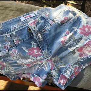 Bongo Floral Shortie Shorts